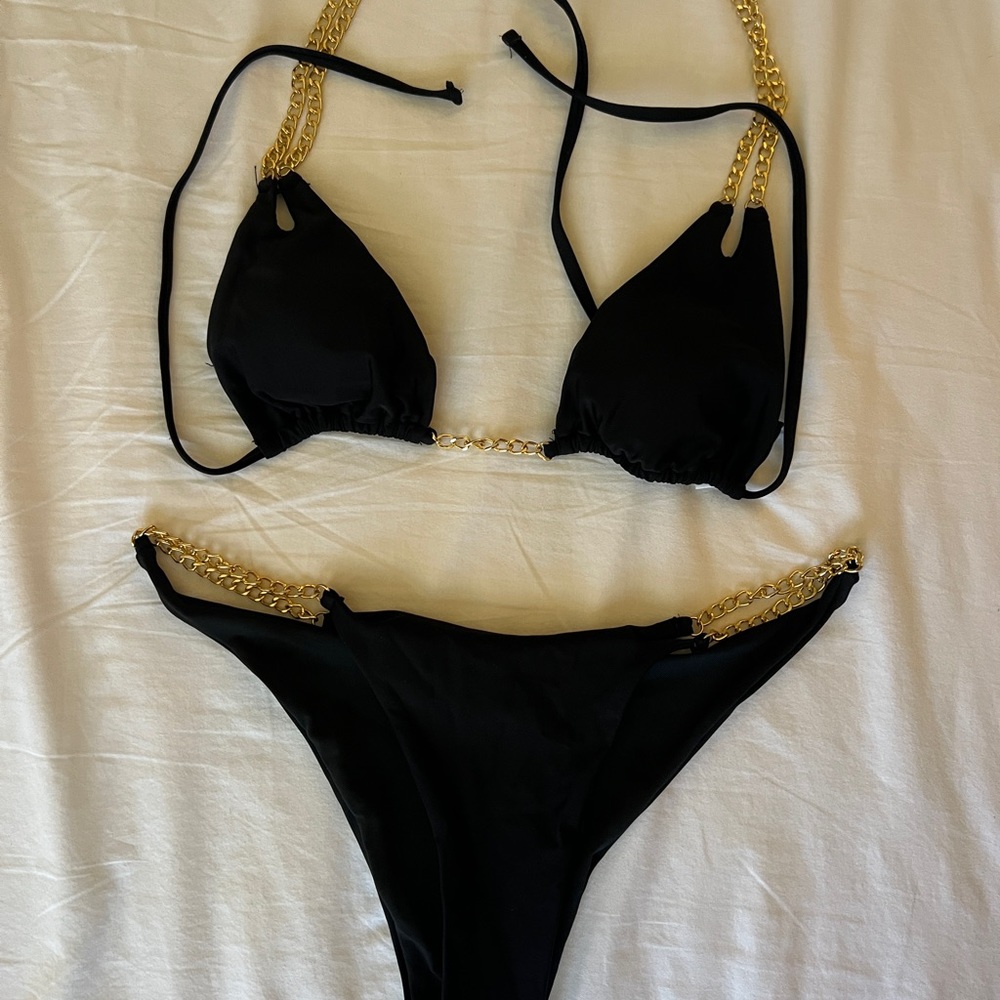 Black chain bikini